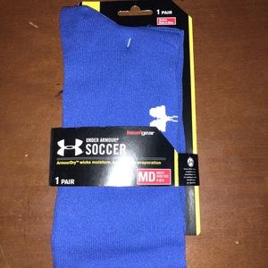 NWT Men’s Under Armour Blue Soccer Socks Medium